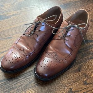Aldo men’s size 12 brown leather dress shoes. Great condition.